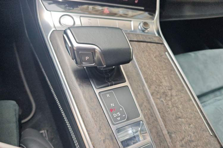 Used Audi A6 2020 allroad quattro Explorer 55 TFSI Prestige Off-Road Model Gear Lever