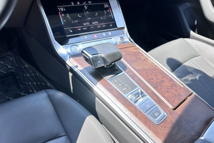Used Audi A6 2020 allroad quattro Explorer 55 TFSI Prestige Off-Road Model Interior 8