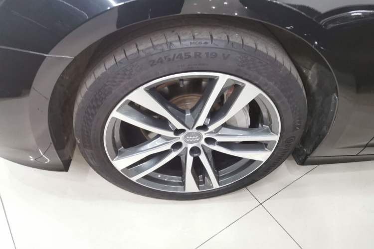 Used Audi A6 2020 Avant Futurist 45 TFSI Prestige Dynamic Edition Left Front Wheel Hub