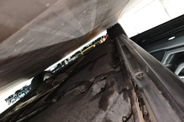 Used Audi A6 2020 allroad quattro Explorer 55 TFSI Prestige Off-Road Model Left Side Sill