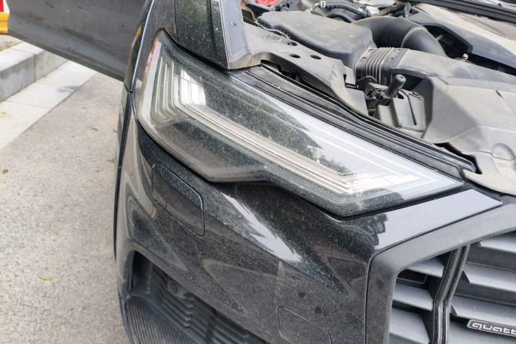 Used Audi A6 2020 allroad quattro Explorer 55 TFSI Prestige Off-Road Model Right Front Headlight