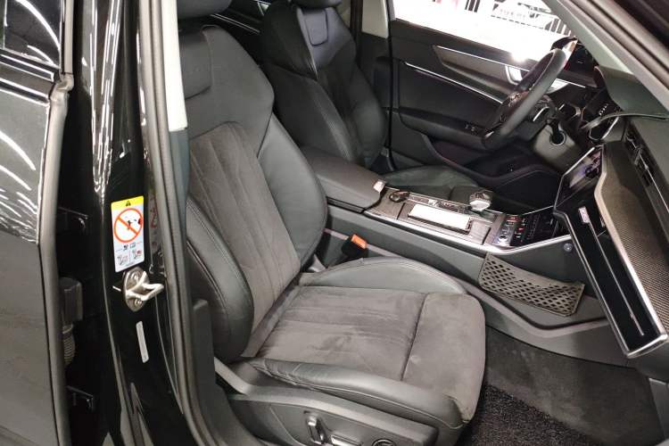Used Audi A6 2020 allroad quattro Explorer 55 TFSI Prestige Off-Road Model Right Front Seat