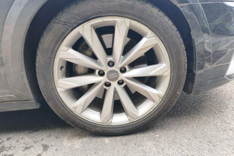 Used Audi A6 2020 allroad quattro Explorer 55 TFSI Prestige Off-Road Model Right Front Wheel Hub