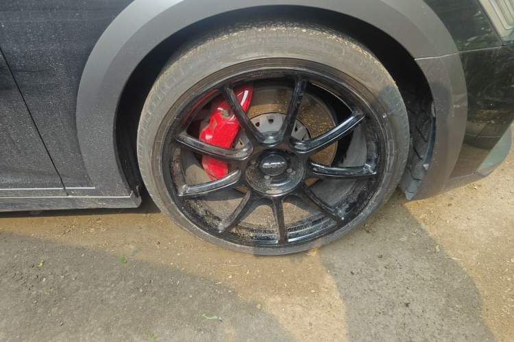 Used Audi A6 2020 allroad quattro Explorer 55 TFSI Prestige Off-Road Model Right Front Wheel Hub