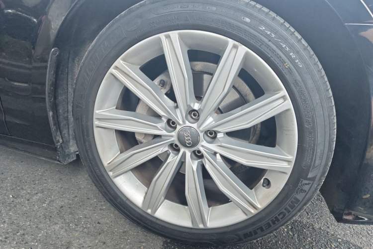 Used Audi A6 2020 Avant Futurist 40 TFSI Luxury Dynamic Model Right Front Wheel Hub