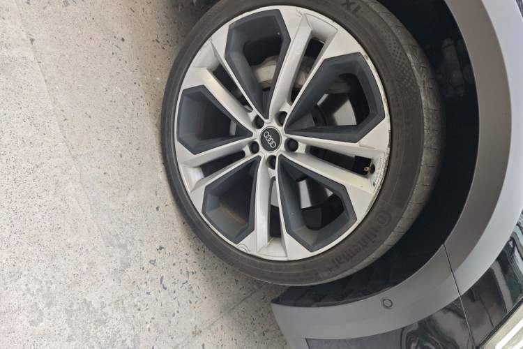 Used Audi A6 2020 allroad quattro Explorer 55 TFSI Prestige Off-Road Model Right Front Wheel Hub