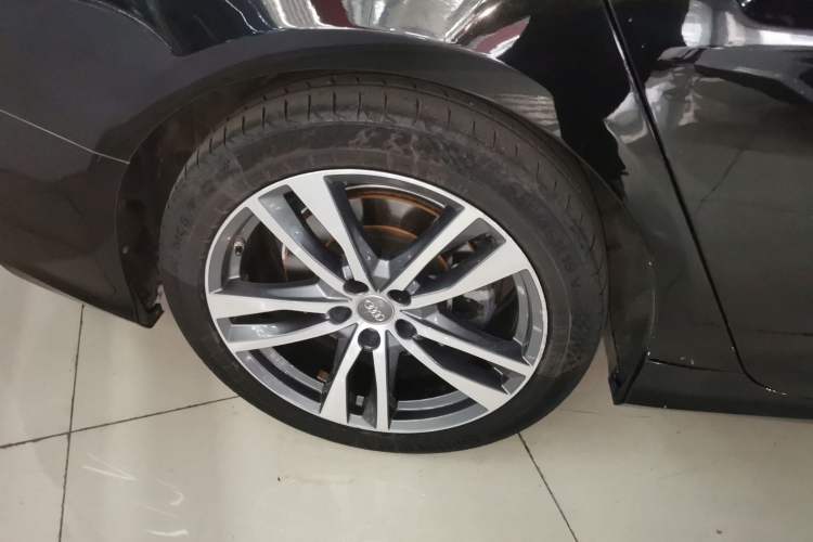 Used Audi A6 2020 Avant Futurist 45 TFSI Prestige Dynamic Edition Right Rear Wheel Hub