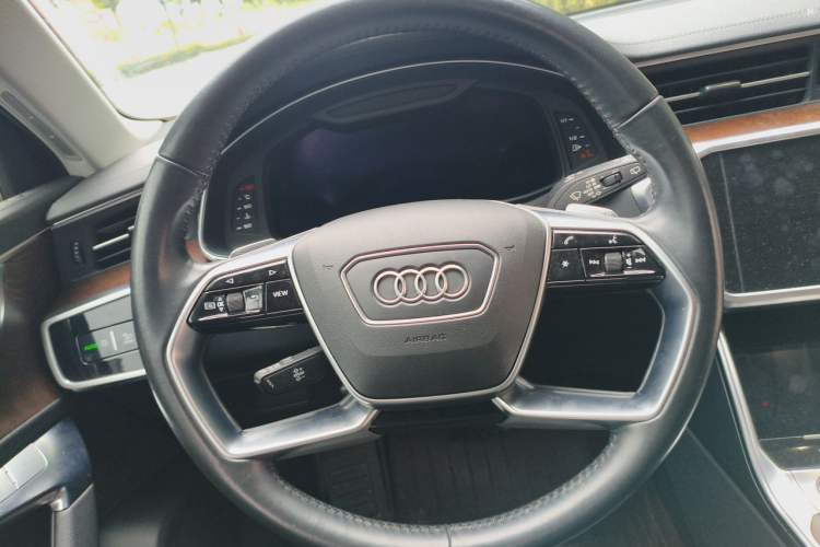 Used Audi A6 2020 allroad quattro Explorer 55 TFSI Prestige Off-Road Model Steering Wheel