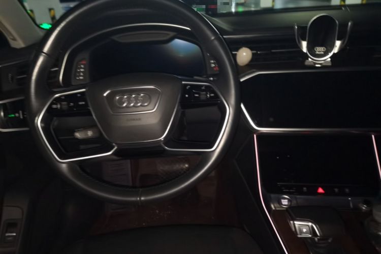 Used Audi A6 2020 allroad quattro Explorer 55 TFSI Prestige Off-Road Model Steering Wheel