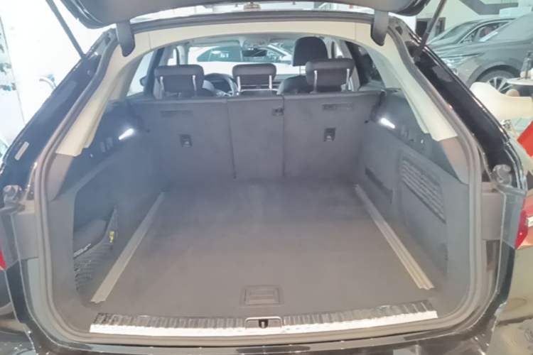 Used Audi A6 2020 Avant Futurist 40 TFSI Luxury Dynamic Model Trunk
