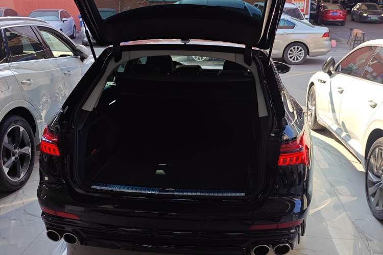 Used Audi A6 2020 Avant Futurist 45 TFSI Prestige Dynamic Edition Trunk