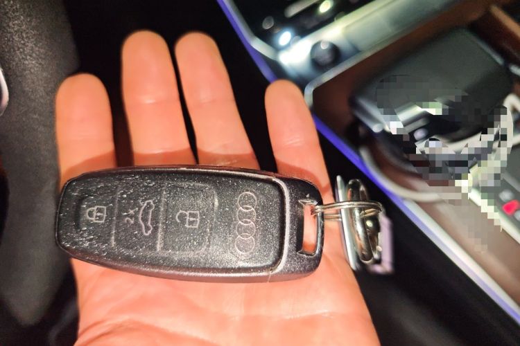 Used Audi A6 2020 allroad quattro Explorer 55 TFSI Prestige Off-Road Model Vehicle Key