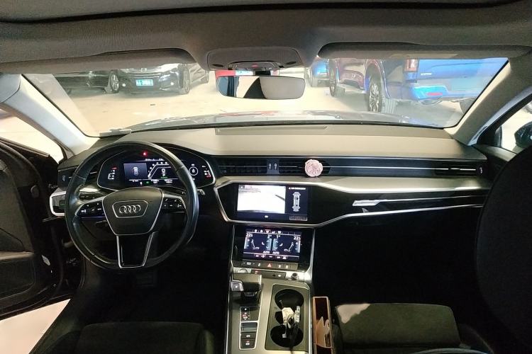 Used Audi A6 2020 Avant Futurist 45 TFSI Prestige Dynamic Edition Center Console