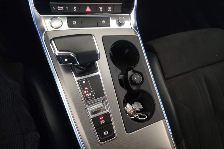 Used Audi A6 2020 Avant Futurist 40 TFSI Luxury Dynamic Model Gear Lever