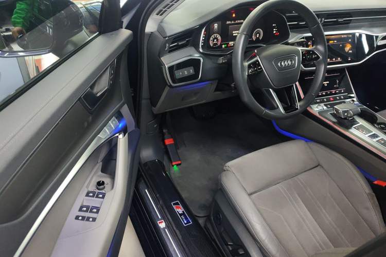 Used Audi A6 2020 Avant Futurist 45 TFSI Prestige Dynamic Edition Interior 3