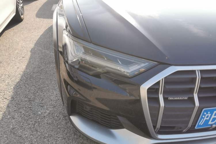 Used Audi A6 2020 allroad quattro Explorer 55 TFSI Prestige Off-Road Model Right Front Headlight