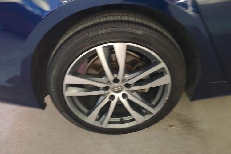 Used Audi A6 2020 Avant Futurist 45 TFSI Prestige Dynamic Edition Right Rear Wheel Hub