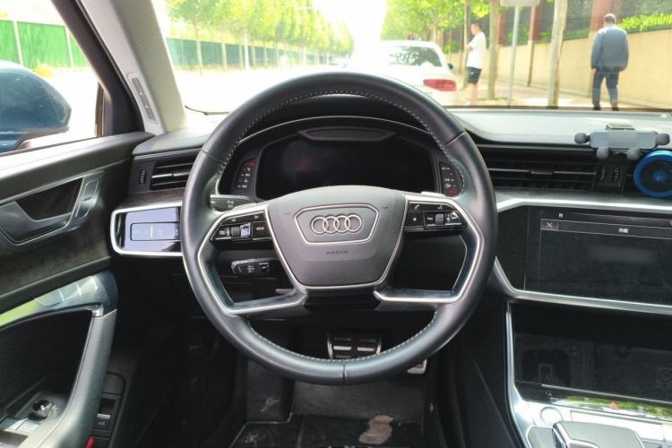 Used Audi A6 2020 allroad quattro Explorer 55 TFSI Prestige Off-Road Model Steering Wheel