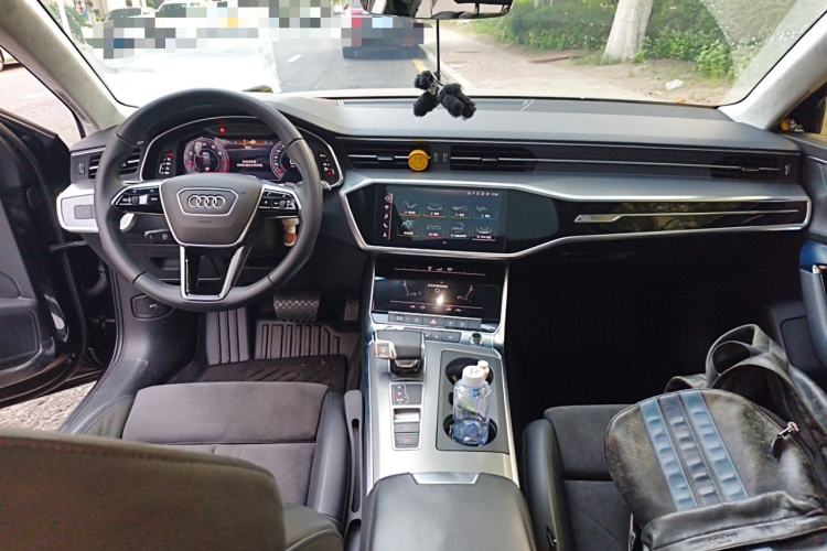 Used Audi A6 2020 Avant Futurist 45 TFSI Prestige Dynamic Edition Center Console