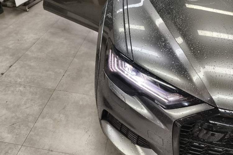 Used Audi A6 2020 allroad quattro Explorer 55 TFSI Prestige Off-Road Model Right Front Headlight
