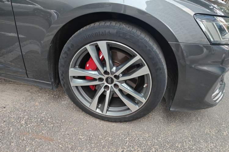 Used Audi A6 2020 Avant Futurist 45 TFSI Prestige Dynamic Edition Right Front Wheel Hub