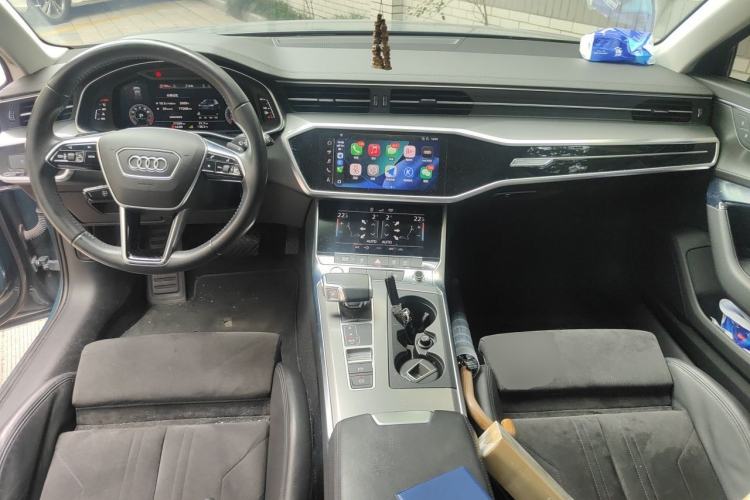 Used Audi A6 2020 Avant Futurist 45 TFSI Prestige Dynamic Edition Center Console