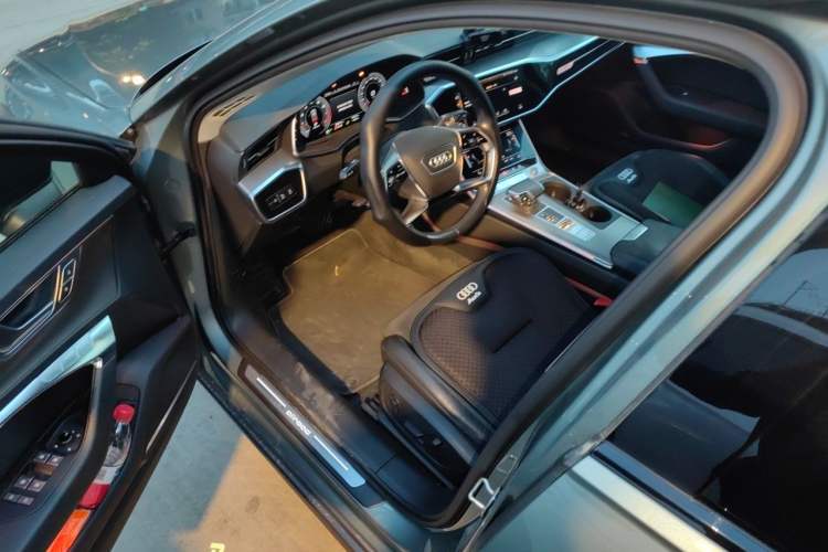 Used Audi A6 2020 allroad quattro Explorer 55 TFSI Prestige Off-Road Model Driver Seat