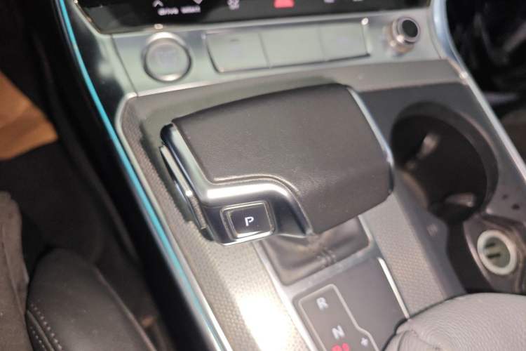 Used Audi A6 2020 allroad quattro Explorer 55 TFSI Prestige Off-Road Model Gear Lever