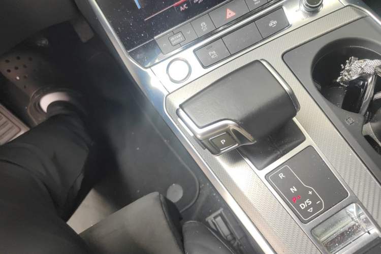 Used Audi A6 2020 Avant Futurist 45 TFSI Prestige Dynamic Edition Gear Lever