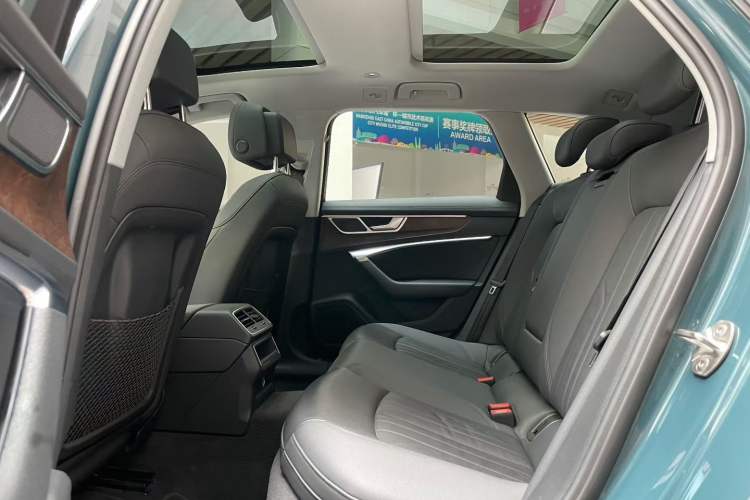 Used Audi A6 2020 allroad quattro Explorer 55 TFSI Prestige Off-Road Model Interior 3