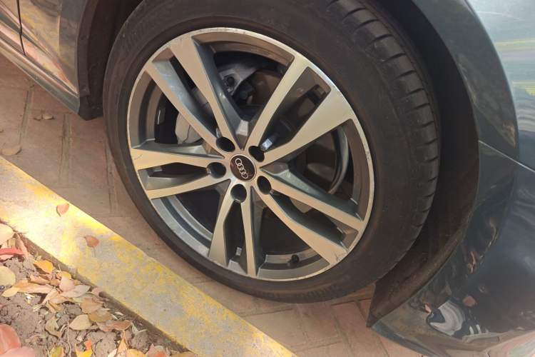 Used Audi A6 2020 Avant Futurist 45 TFSI Prestige Dynamic Edition Right Front Wheel Hub