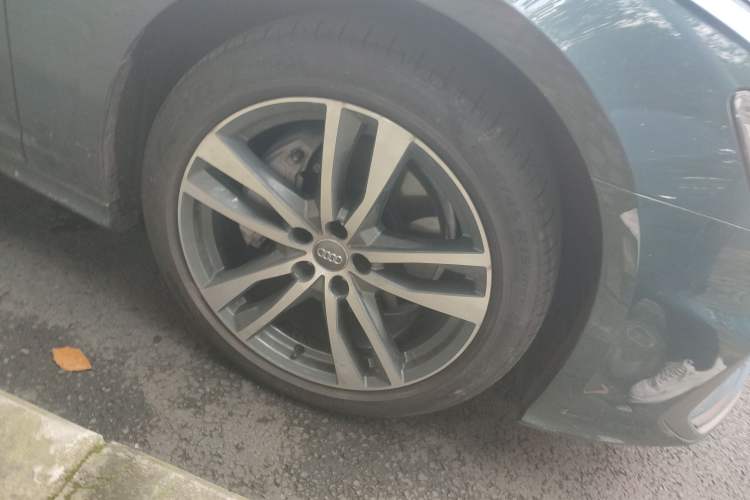 Used Audi A6 2020 Avant Futurist 45 TFSI Prestige Dynamic Edition Right Front Wheel Hub