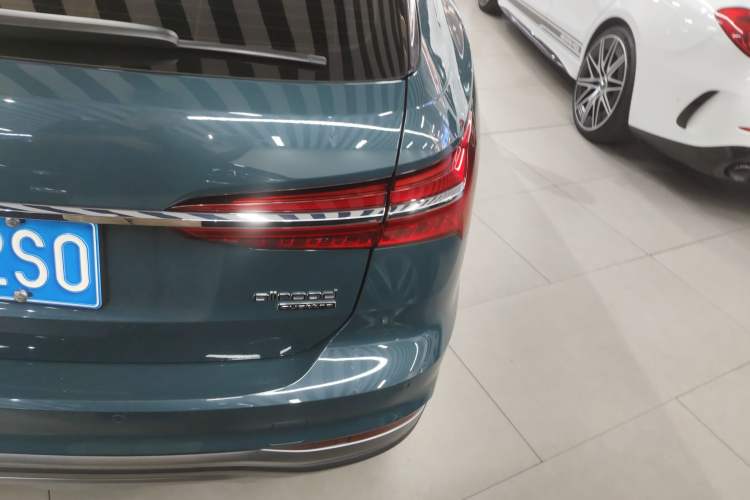 Used Audi A6 2020 allroad quattro Explorer 55 TFSI Prestige Off-Road Model Right Rear Taillight