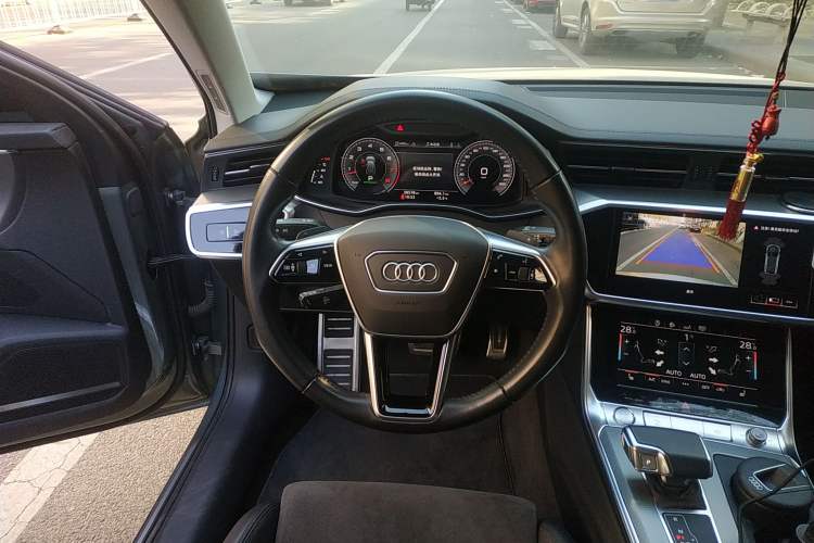 Used Audi A6 2020 allroad quattro Explorer 55 TFSI Prestige Off-Road Model Steering Wheel