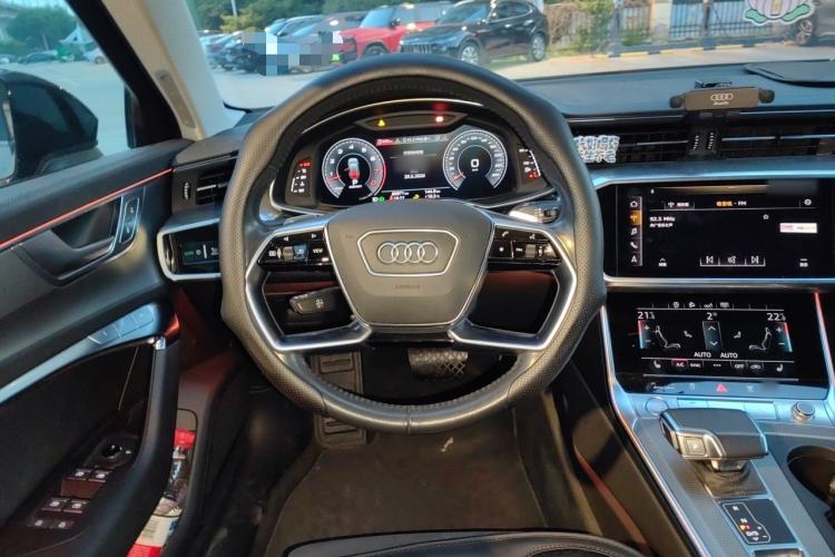 Used Audi A6 2020 allroad quattro Explorer 55 TFSI Prestige Off-Road Model Steering Wheel