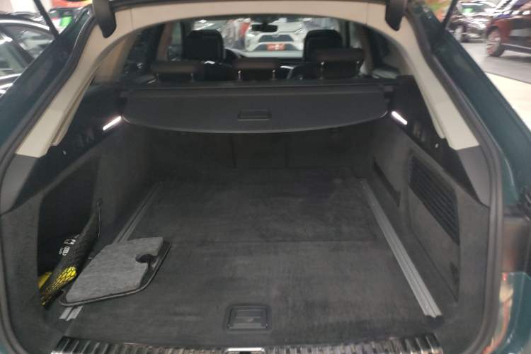 Used Audi A6 2020 allroad quattro Explorer 55 TFSI Prestige Off-Road Model Trunk