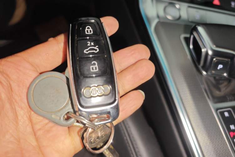 Used Audi A6 2020 allroad quattro Explorer 55 TFSI Prestige Off-Road Model Vehicle Key