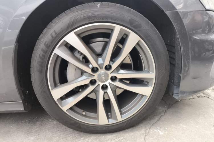 Used Audi A6 2020 Avant Futurist 45 TFSI Prestige Dynamic Edition Right Front Wheel Hub