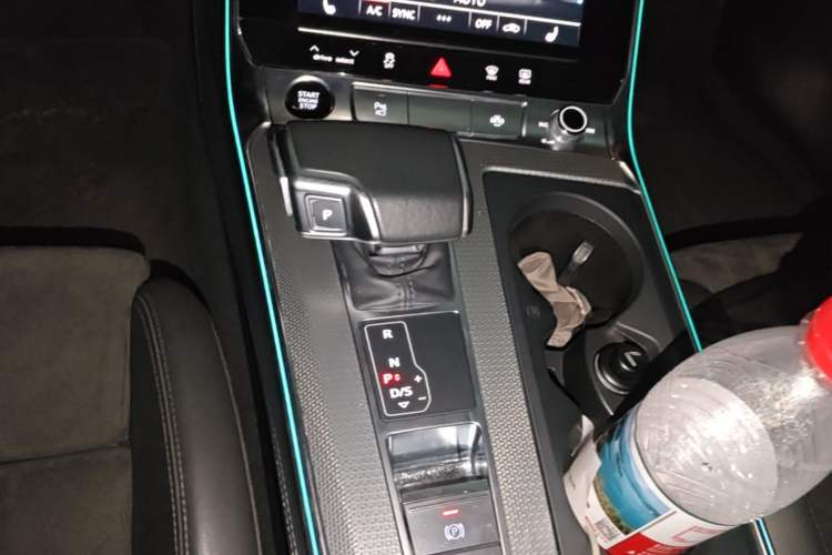 Used Audi A6 2020 allroad quattro Explorer 55 TFSI Prestige Off-Road Model Gear Lever