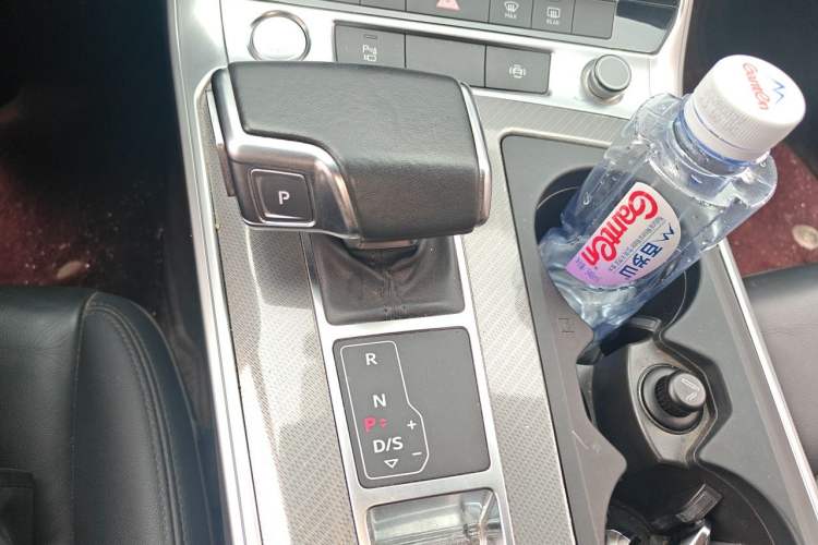 Used Audi A6 2020 Avant Futurist 40 TFSI Luxury Dynamic Model Gear Lever