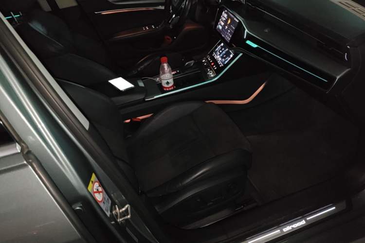 Used Audi A6 2020 allroad quattro Explorer 55 TFSI Prestige Off-Road Model Right Front Seat