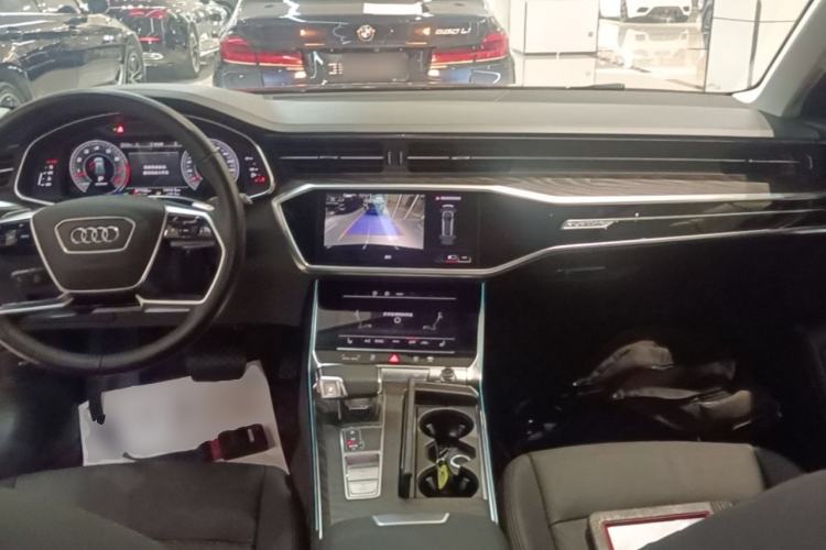Used Audi A6 2021 allroad quattro Explorer 55 TFSI Prestige Off-Road Model Center Console