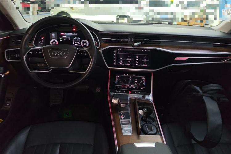 Used Audi A6 2021 allroad quattro Explorer 55 TFSI Prestige Off-Road Model Center Console