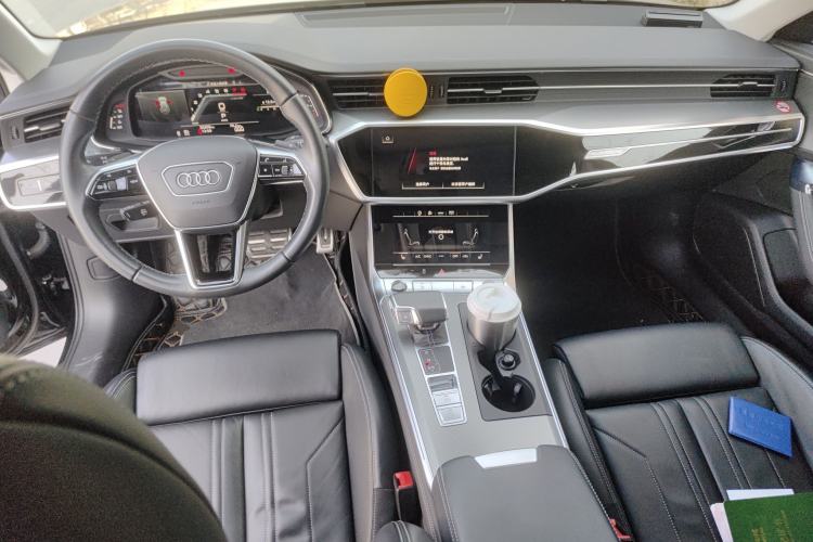 Used Audi A6 2021 allroad quattro Explorer 55 TFSI Prestige Off-Road Model Center Console