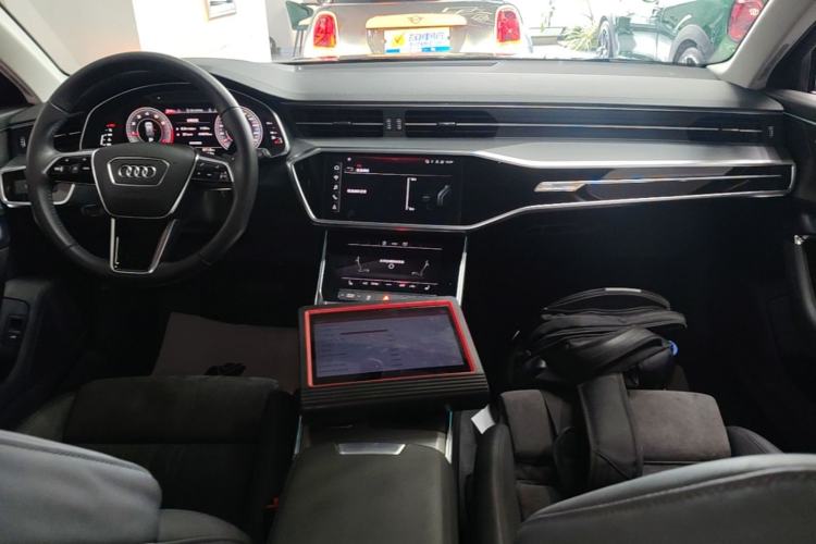 Used Audi A6 2021 Avant Avant-garde 45 TFSI Prestige Dynamic Edition Center Console