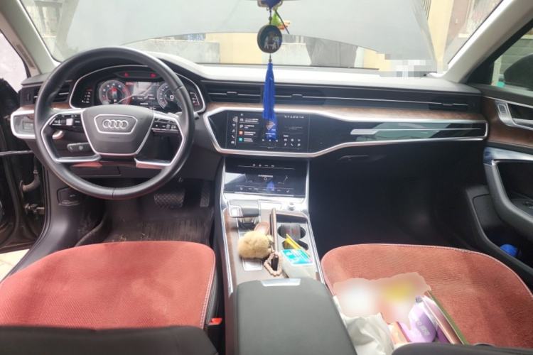 Used Audi A6 2021 allroad quattro Explorer 55 TFSI Prestige Off-Road Model Center Console