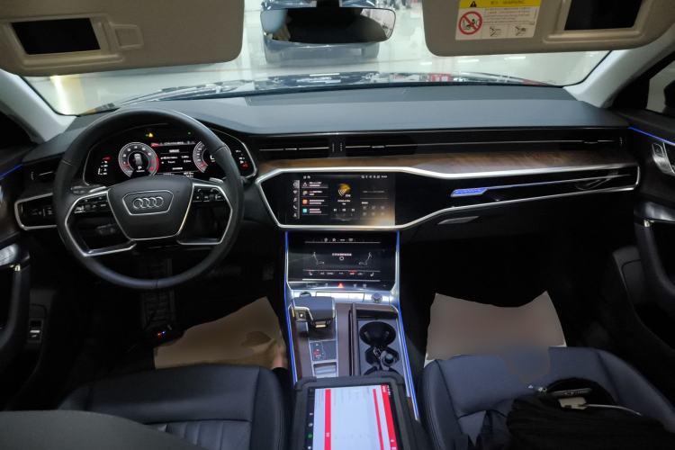 Used Audi A6 2021 allroad quattro Explorer 55 TFSI Prestige Off-Road Model Center Console