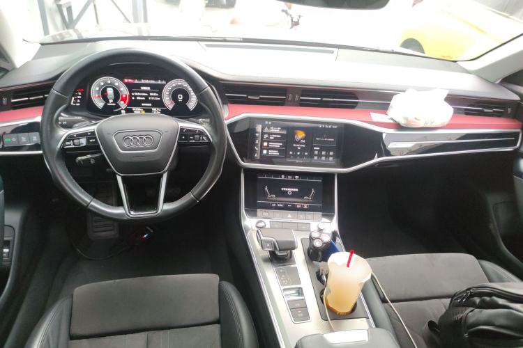 Used Audi A6 2021 Avant Avant-garde 45 TFSI Prestige Dynamic Edition Center Console