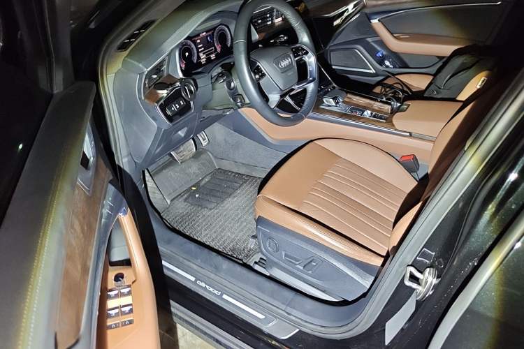 Used Audi A6 2021 allroad quattro Explorer 55 TFSI Prestige Off-Road Model Driver Seat