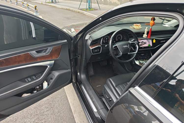 Used Audi A6 2021 allroad quattro Explorer 55 TFSI Prestige Off-Road Model Driver Seat